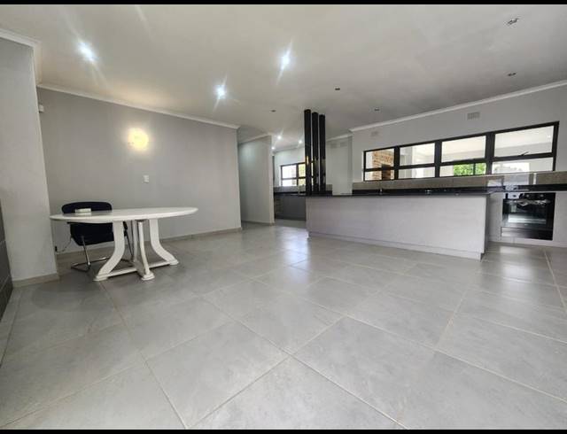 4 BEDROOM HOUSE FOR SALE IN BRACKENHURST